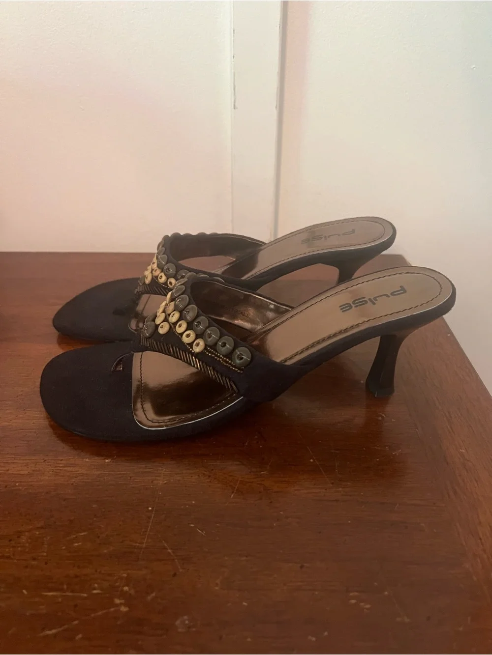 Y2K Pulse Black Embellished kitten heel flip flops size 8